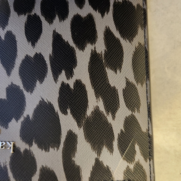 Kate NWT Black and Gray Spotted Animal Print, Medium Wristlet - Picture 5 of 5